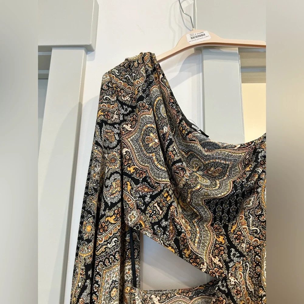 Bronx and Banco Asymmetrical Paisley Dress - Black and Gold - Picture 10 of 11